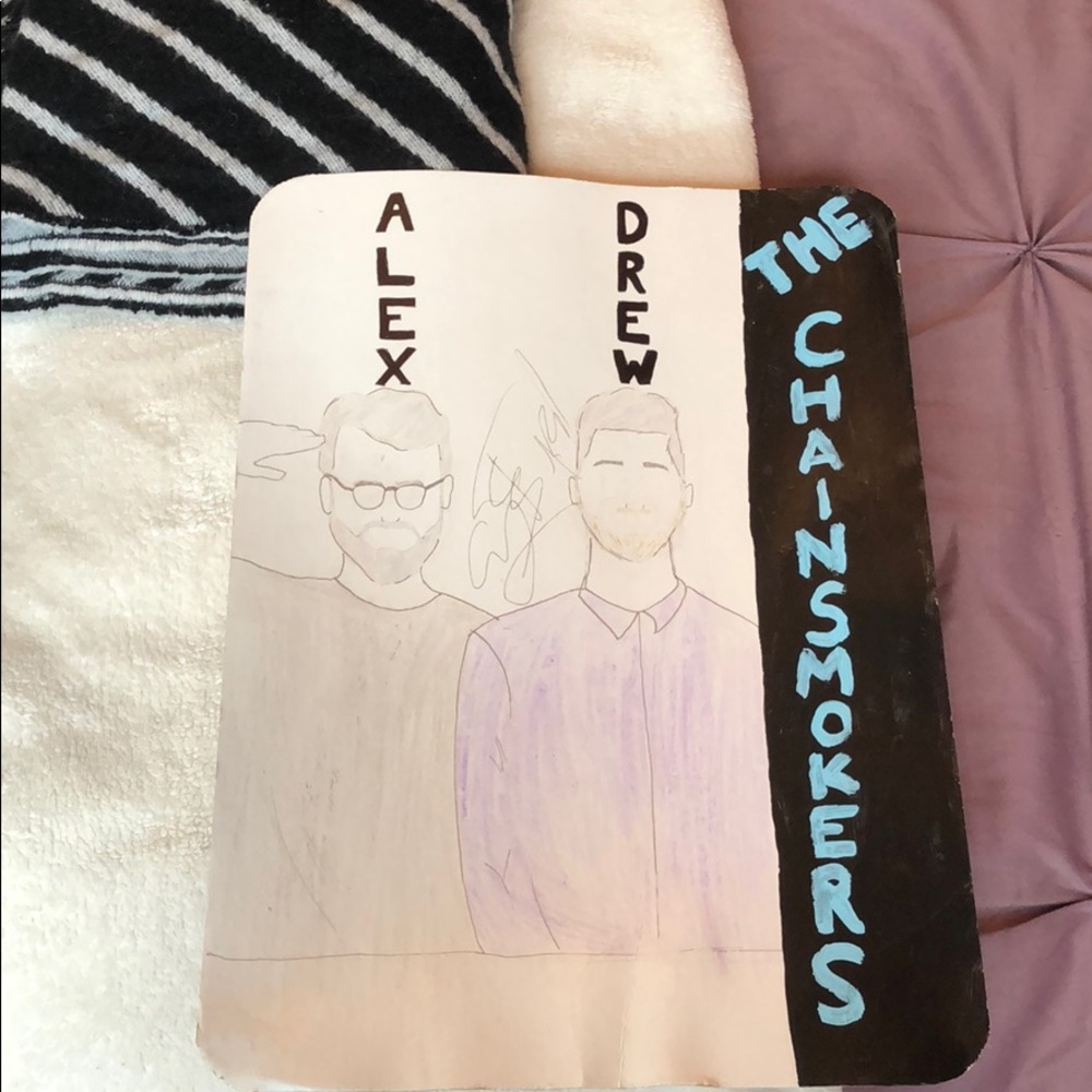 THE CHAINSMOKERS 100% AUTHENTIC AUTOGRAPH!!